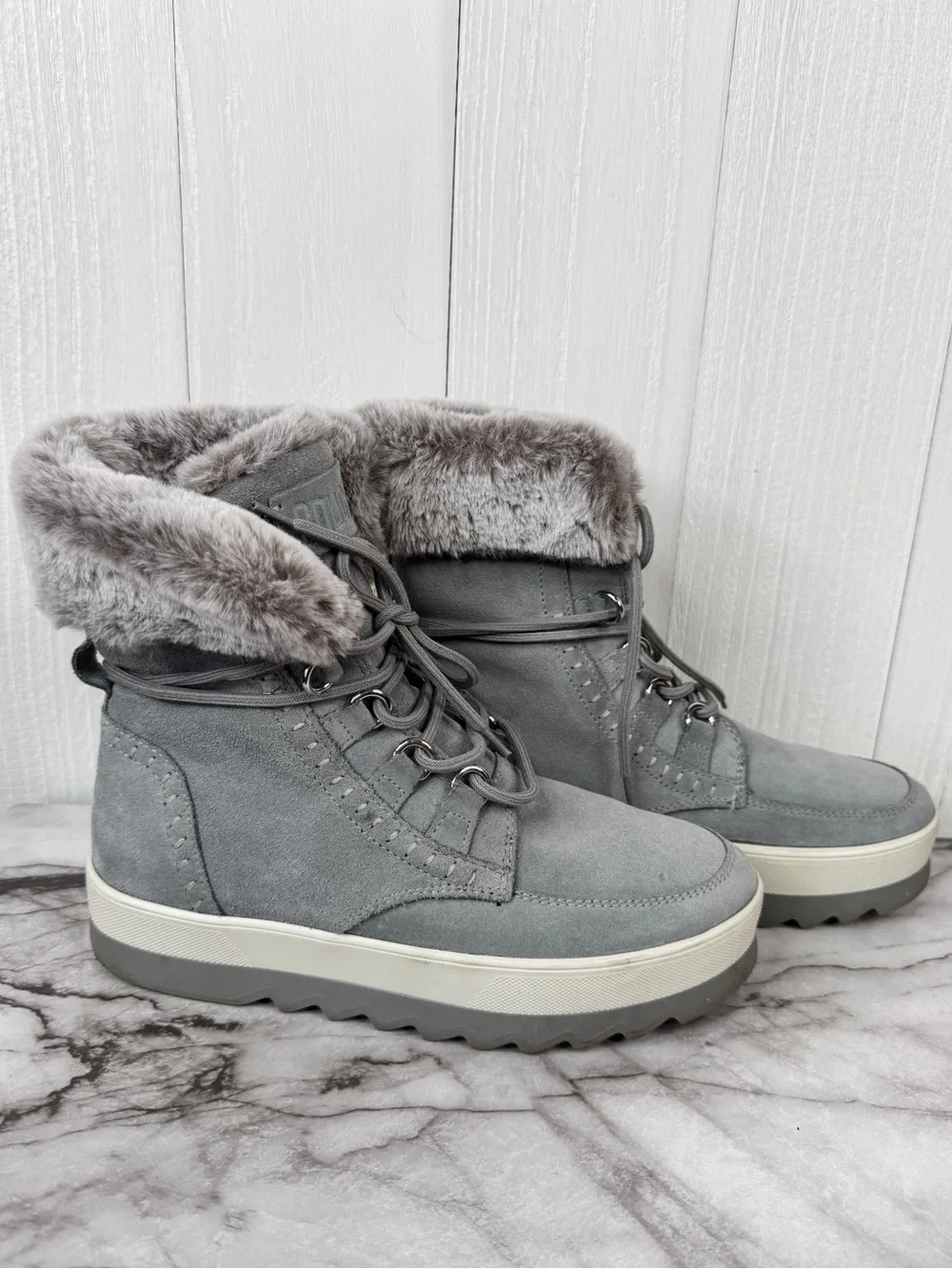 Cougar Shoes Women's Vanetta Suede Waterproof Winter Boots - gray